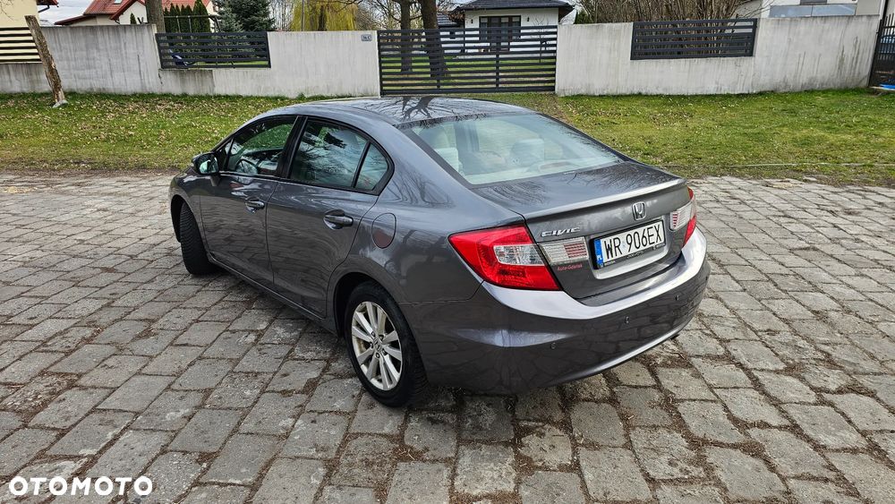 Honda Civic 1.8 Executive - 4