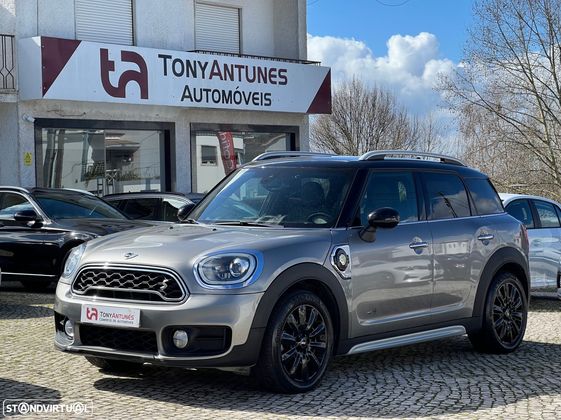 MINI Countryman Cooper SE ALL4 Auto - 1