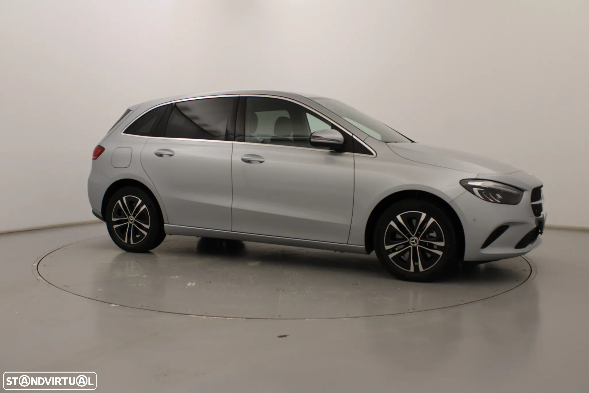 Mercedes-Benz B 250 e - 3