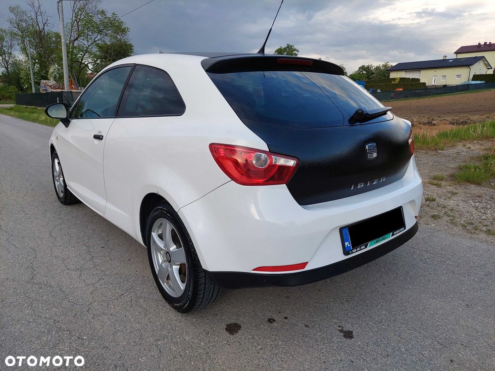 Seat Ibiza 2010 photo 3