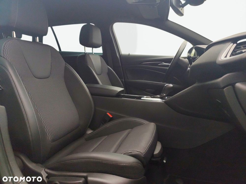 Opel Insignia - 21