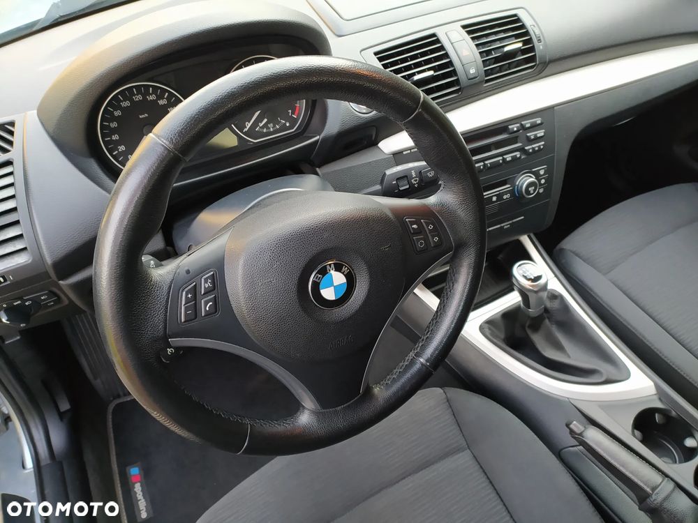 BMW Seria 1 116i Edition Sport - 26