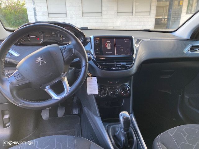 Peugeot 2008 1.6 BlueHDi Style - 7