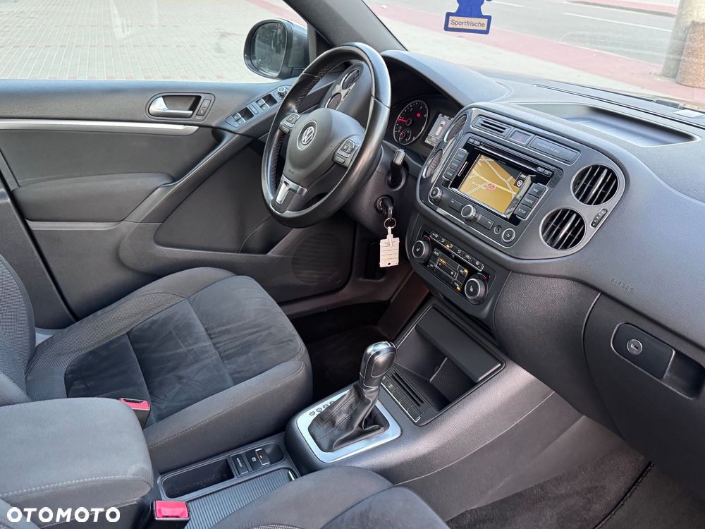 Volkswagen Tiguan 2.0 TDI DPF 4Motion BlueMotion Technology DSG Sport & Style - 33