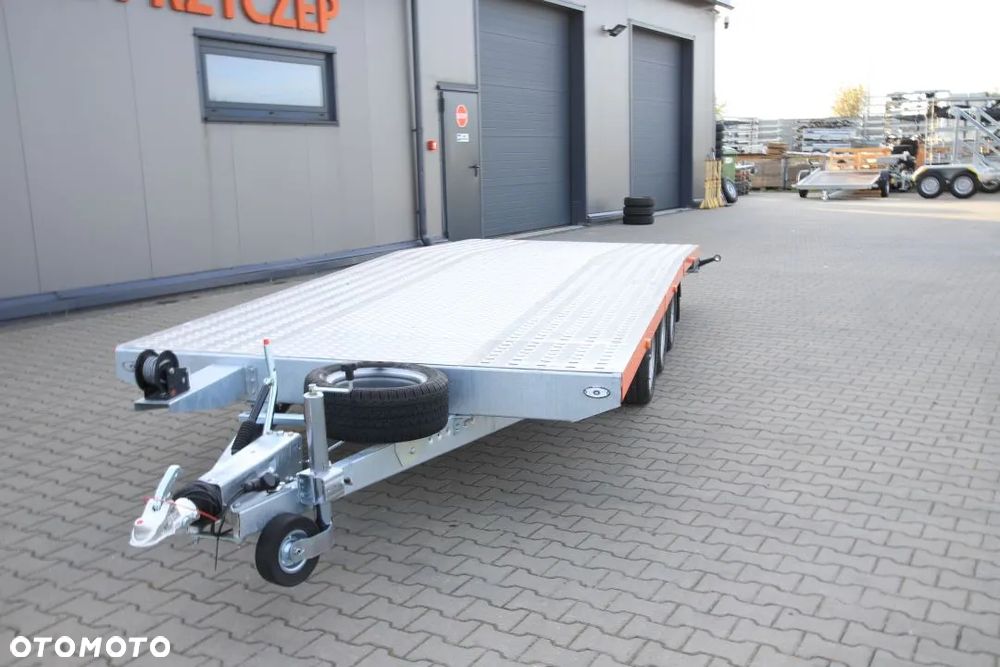 Niewiadów Jupiter kolorowa blenda 6x2.1 wypełnienie alu ryfel 3 osie koła 195R13C DMC 3500 kg - 4