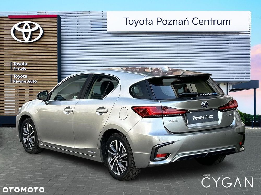 Lexus CT - 3
