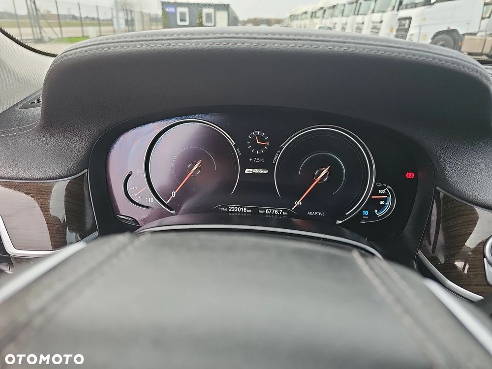 BMW Seria 7 740Le xDrive iPerformance - 15