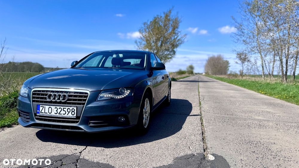 Audi A4 Limousine - 9