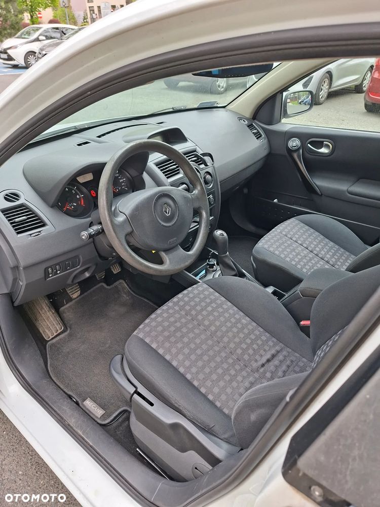 Renault Megane 1.6 Authentique - 3