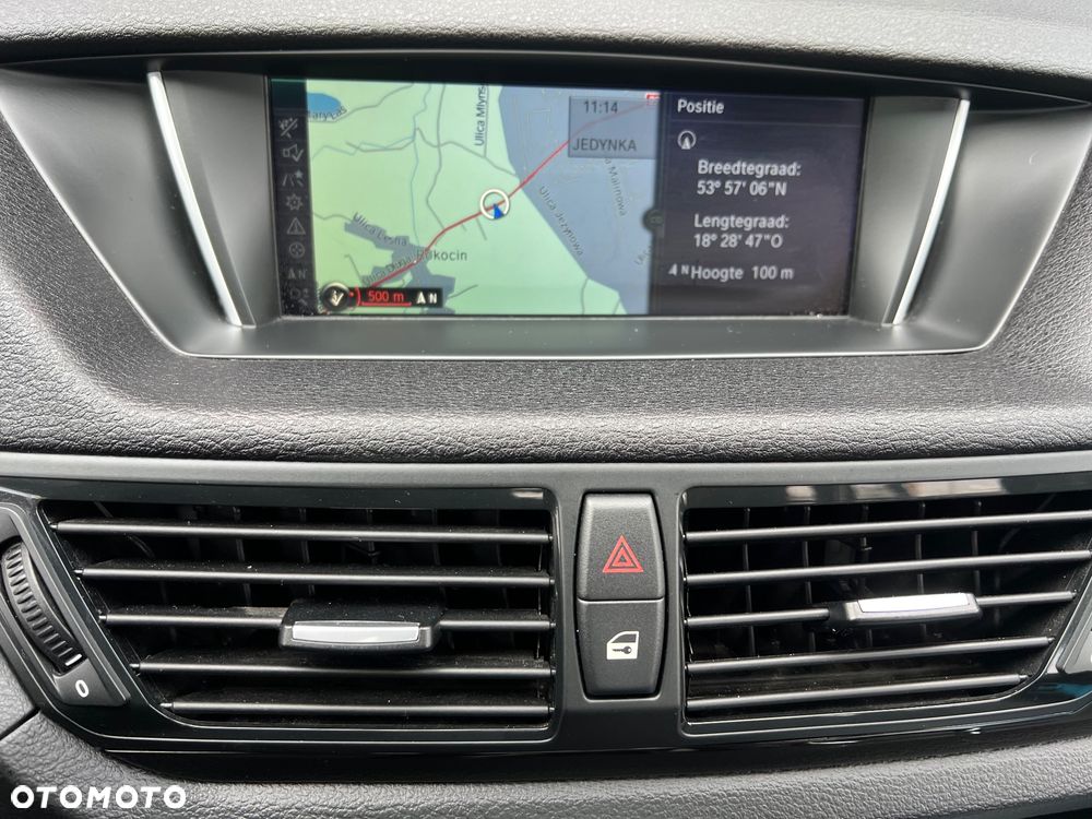 BMW X1 sDrive18d Sport Line - 38
