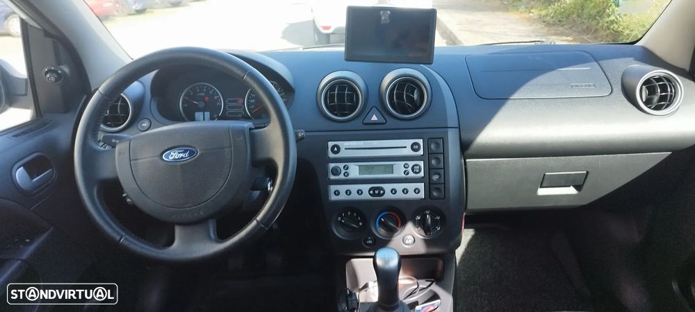 Ford Fiesta 1.25 Ghia - 5