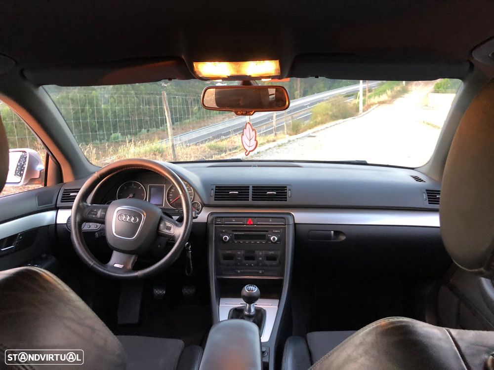 Audi A4 Avant 2.0 TDi - 10