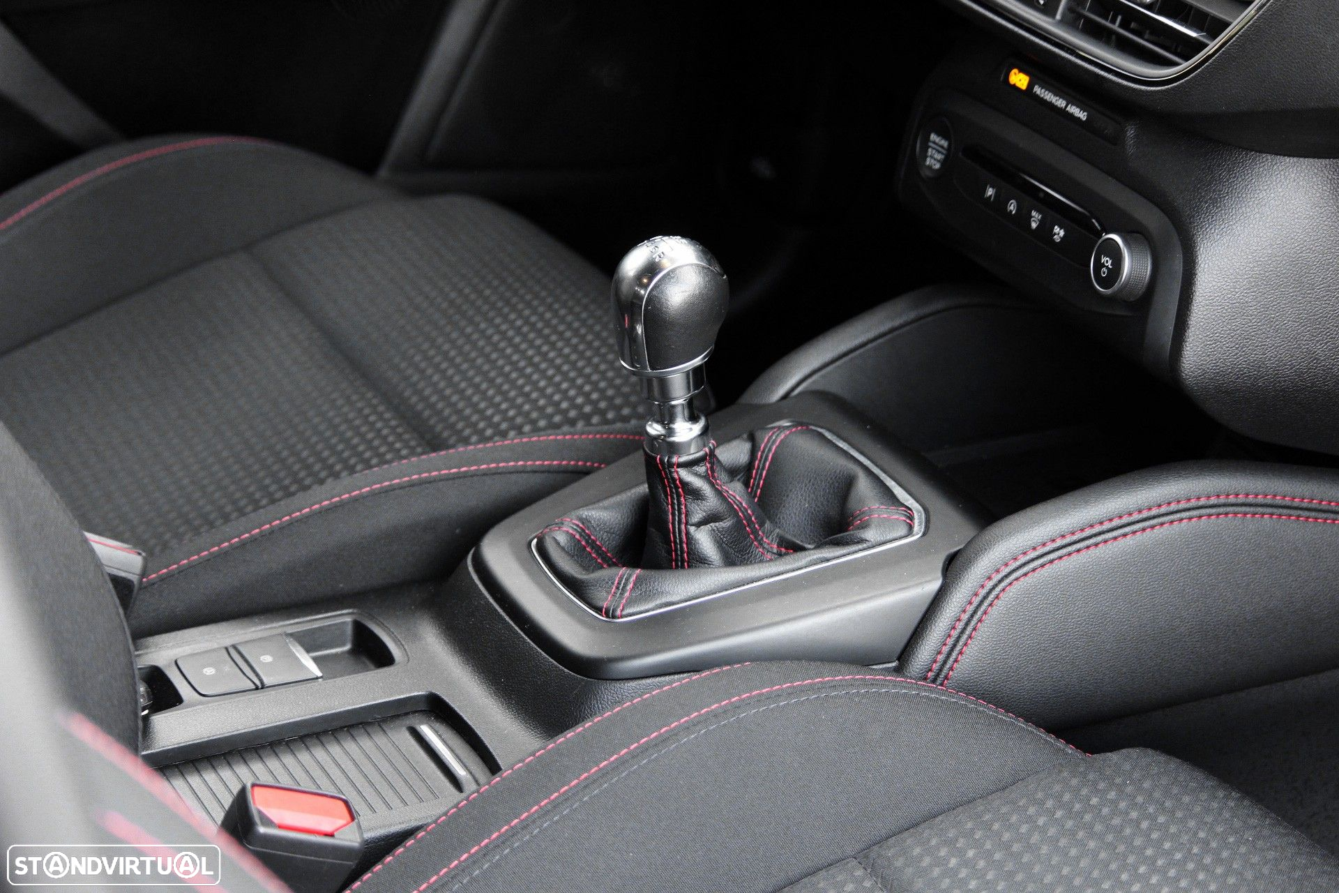 Ford Focus SW 1.0 EcoBoost MHEV ST-Line X - 13