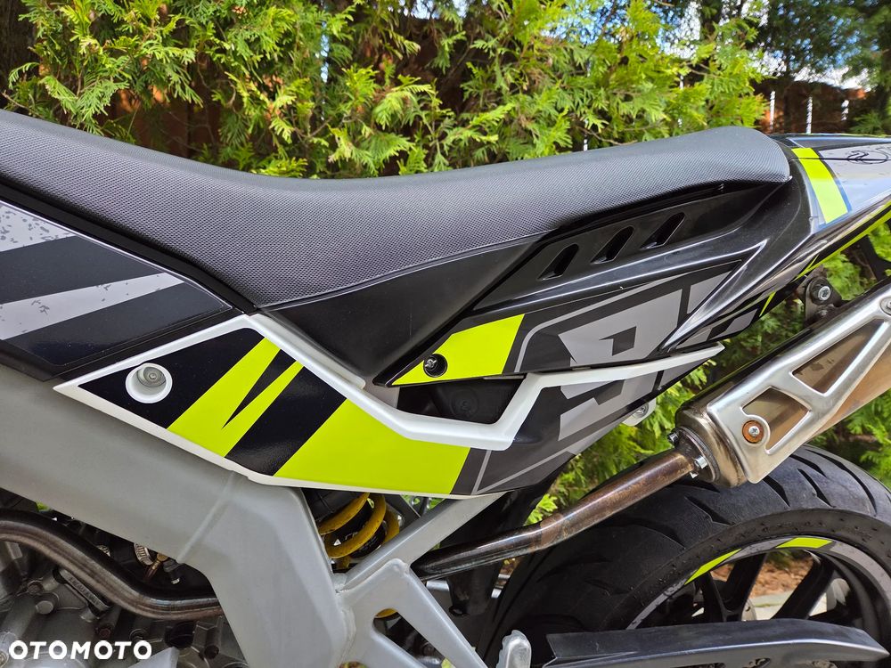 Aprilia SX - 11