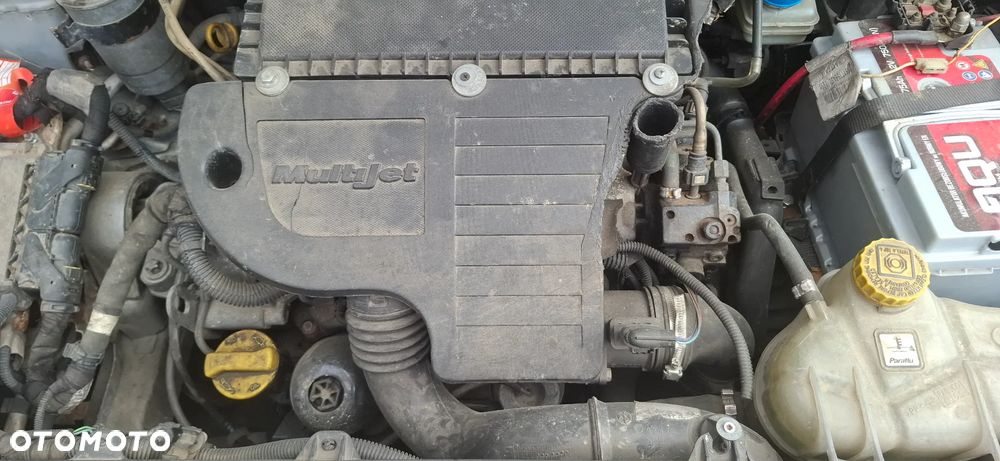 Fiat Grande Punto 1,3 na części 589A - 4