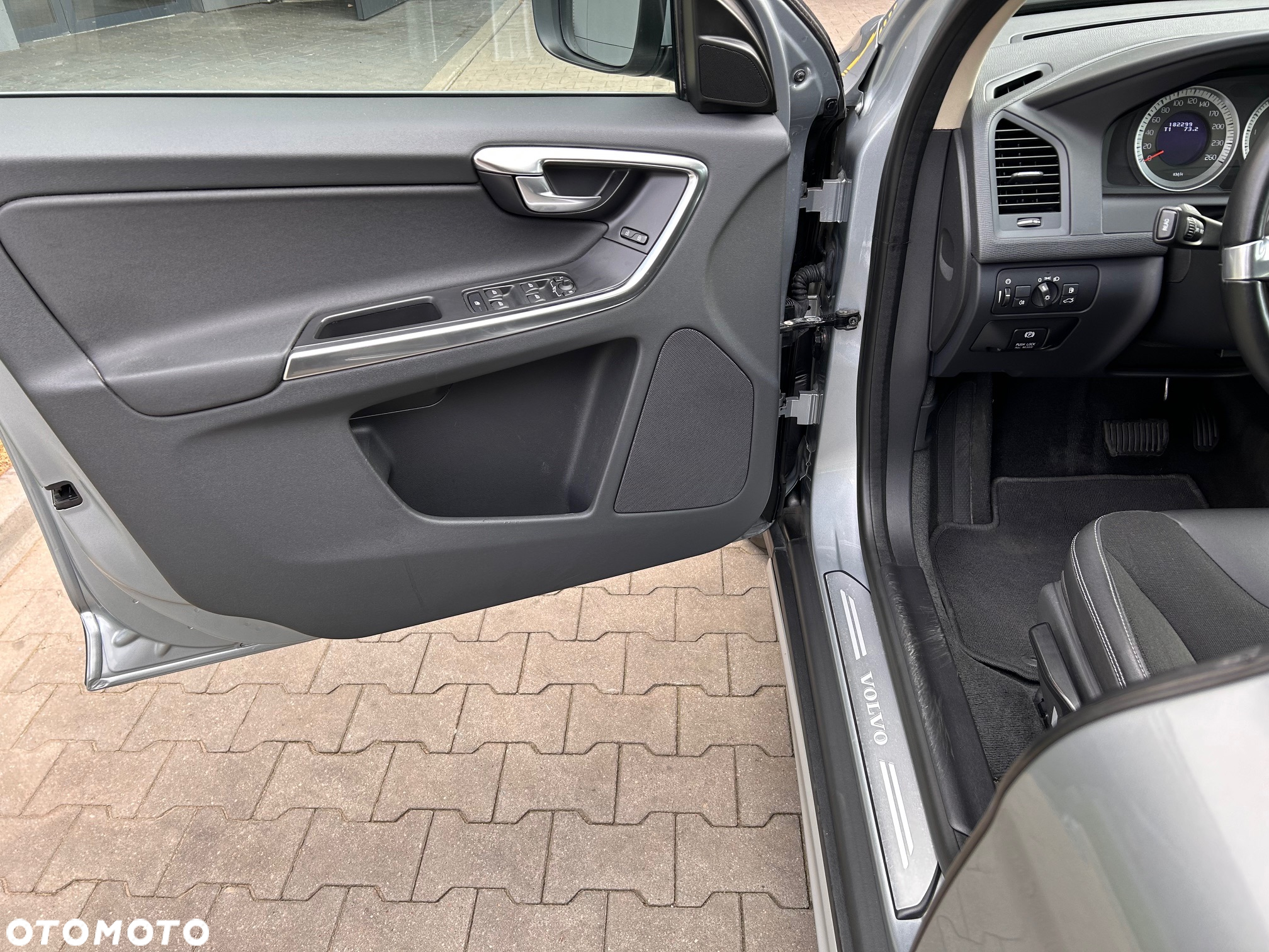Volvo XC 60 - 24