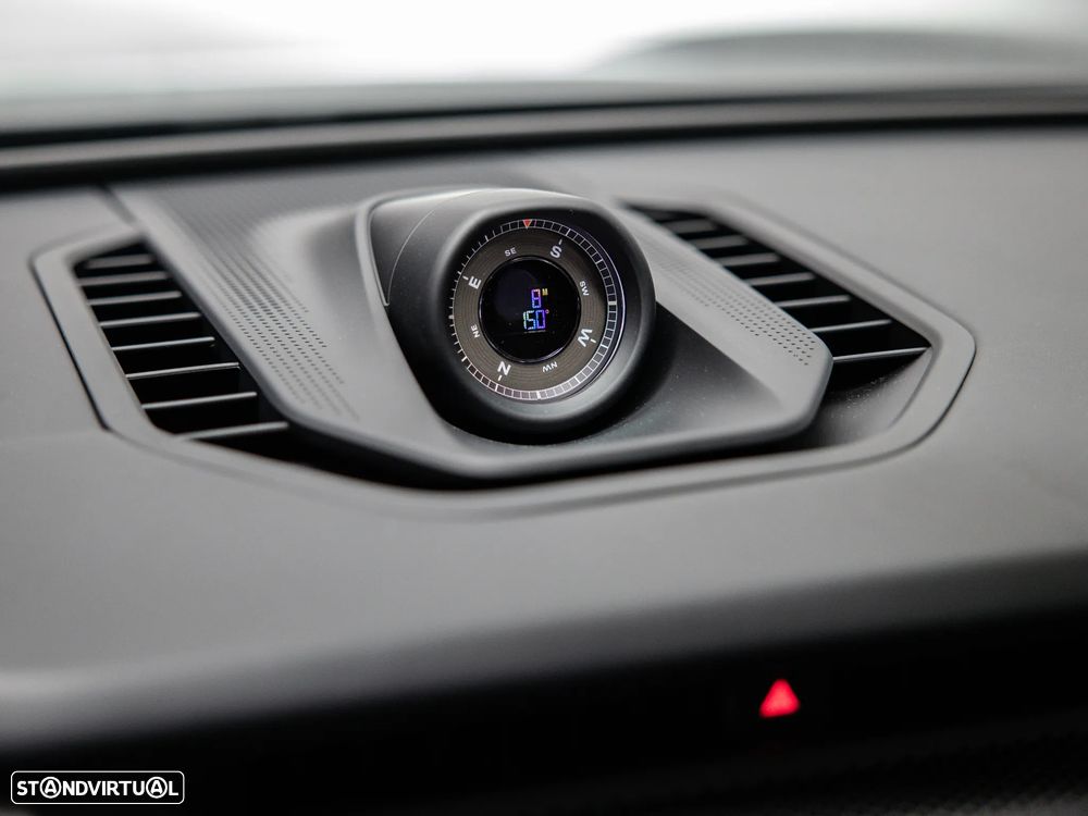 Porsche Cayenne Electric Turbo - 27