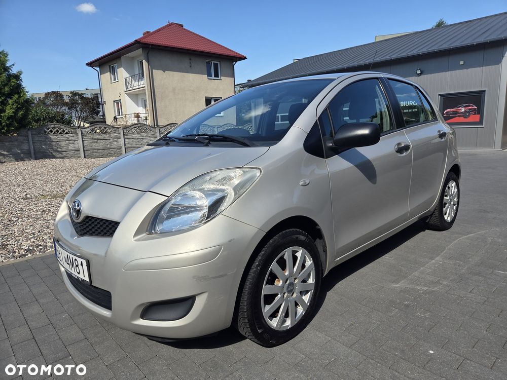 Toyota Yaris - 1