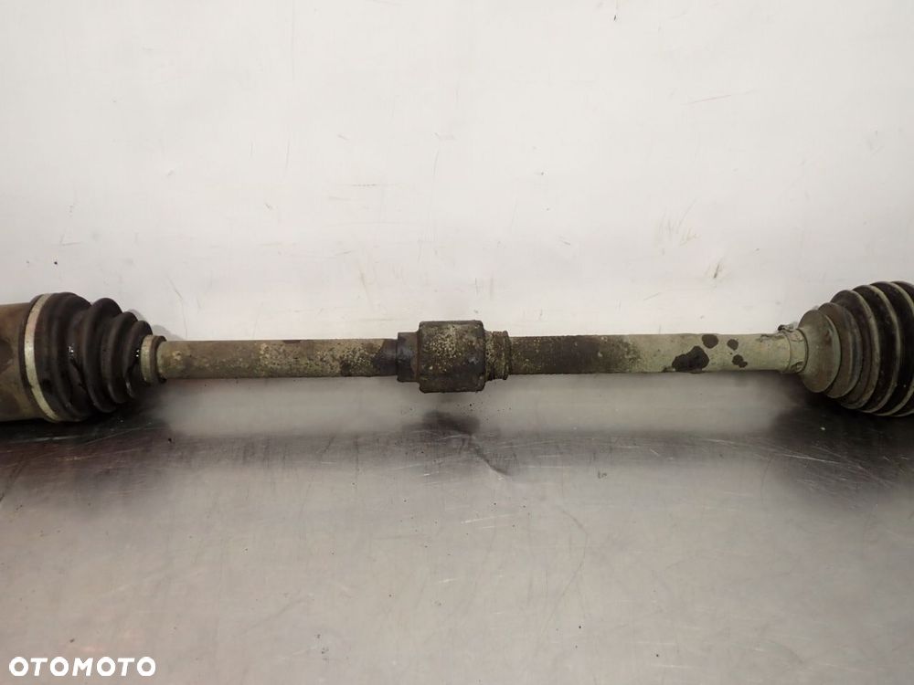 PÓŁOŚ PRAWA HYUNDAI TUCSON I - 4