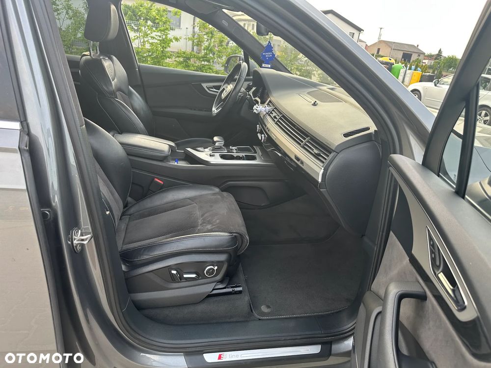 Audi Q7 - 15