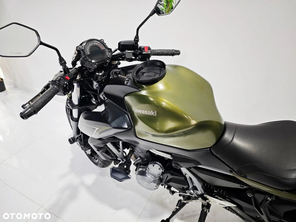 Kawasaki Z - 11