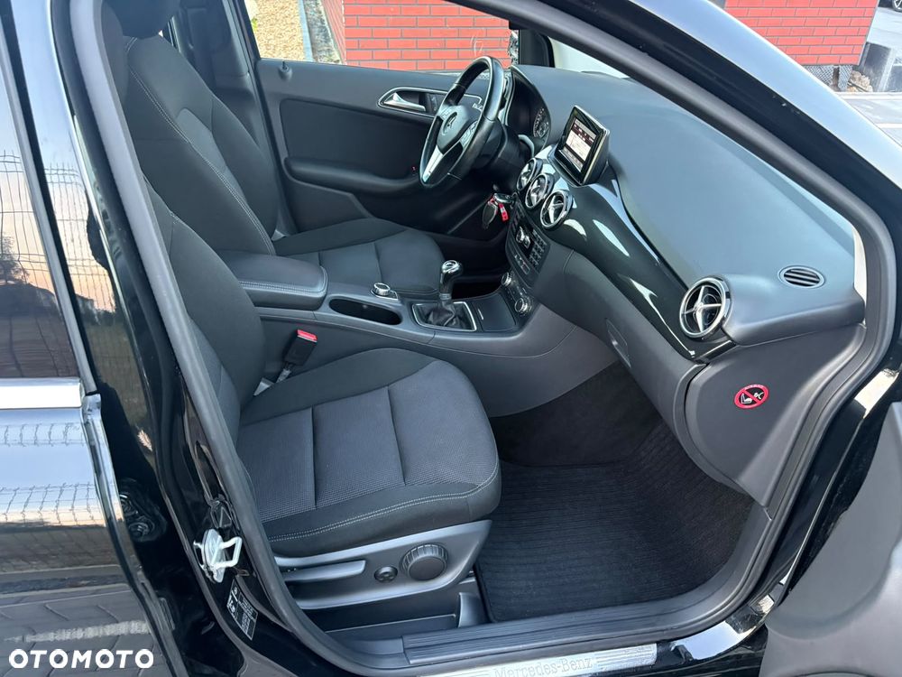 Mercedes-Benz Klasa B 180 CDI (BlueEFFICIENCY) - 12