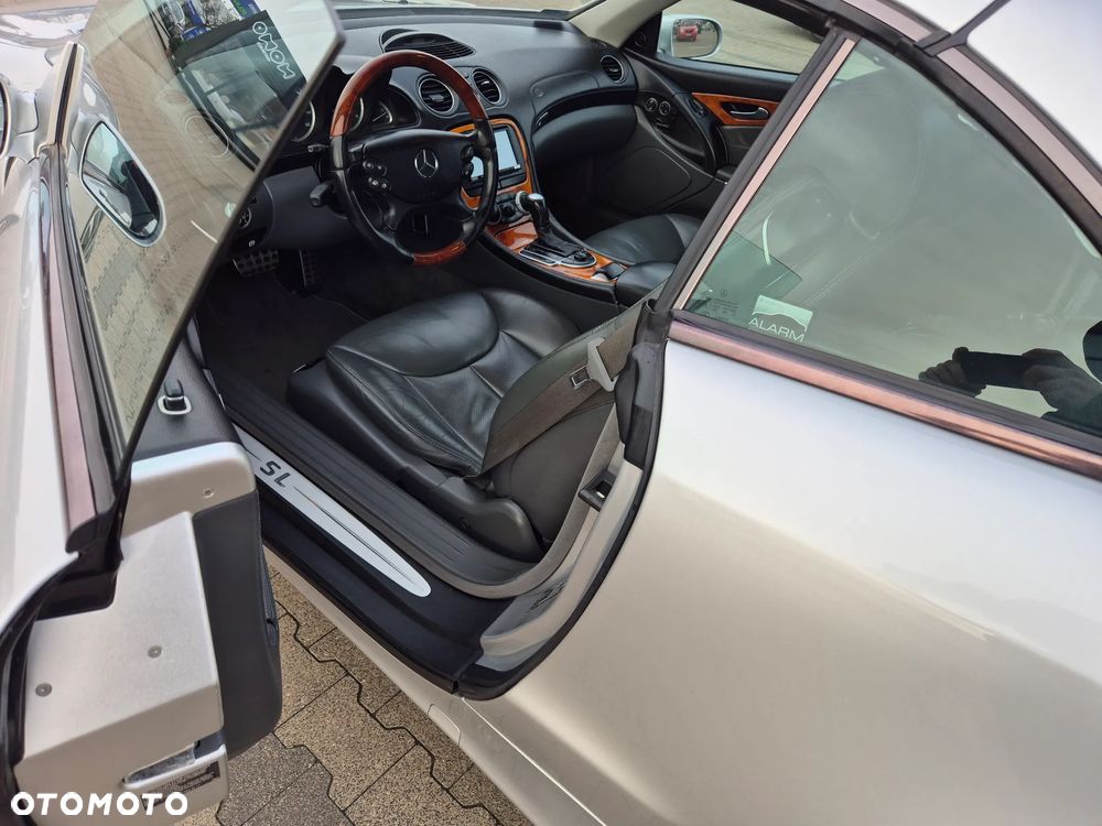 Mercedes-Benz SL - 28