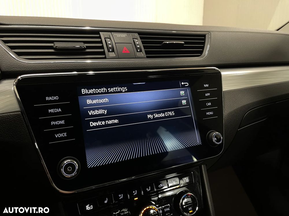 Skoda Superb 2.0 TDI DSG Ambition - 18
