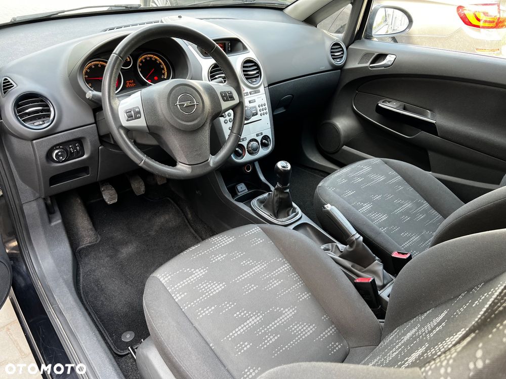 Opel Corsa 1.4 16V Satellite - 15