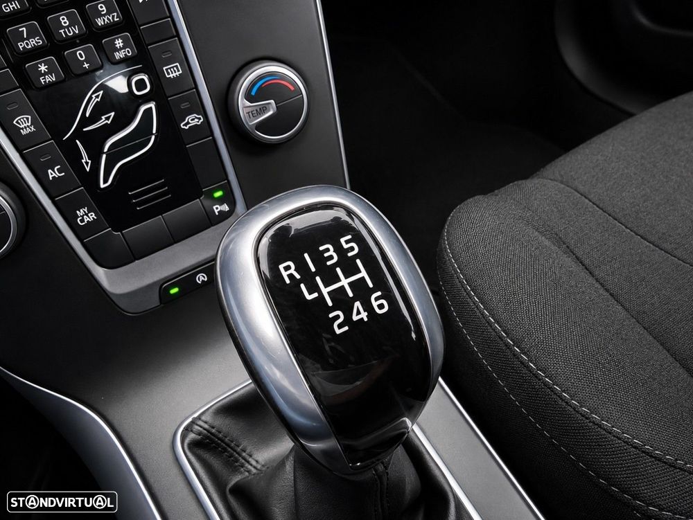 Volvo V40 1.6 D2 Momentum - 22