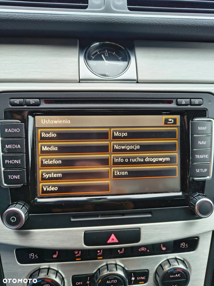 Volkswagen Passat 2.0 TSI Highline - 39