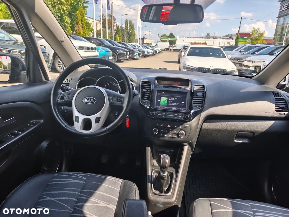 Kia Venga 1.6 Business Line - 12