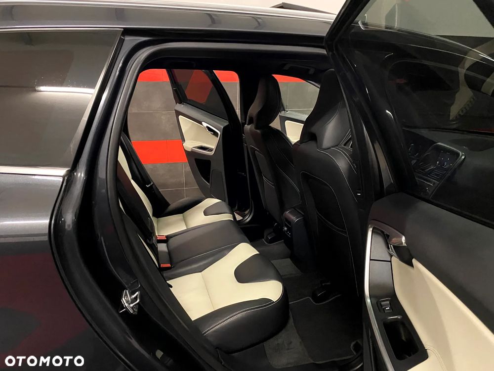 Volvo XC 60 D4 Geartronic Summum - 28