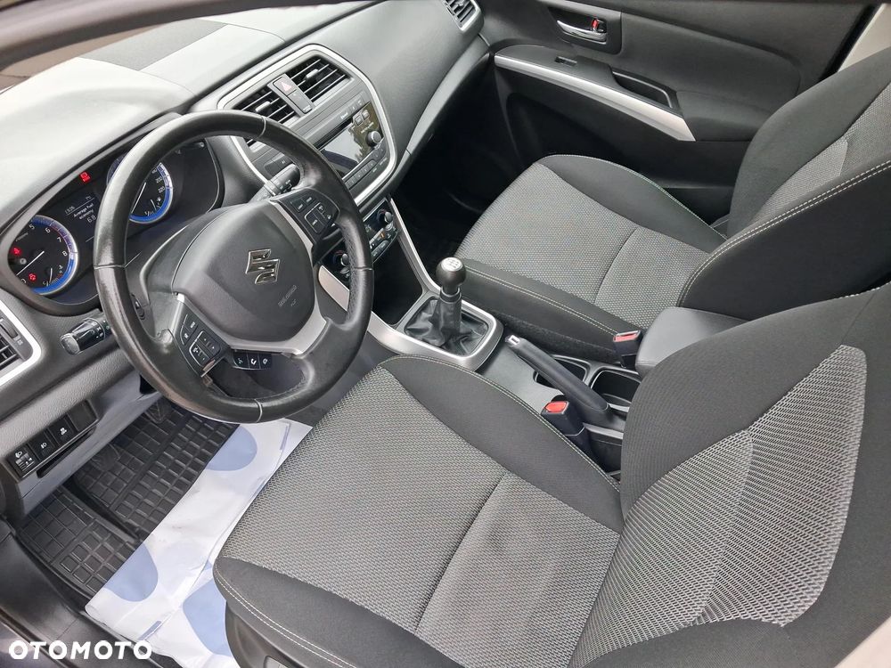 Suzuki SX4 S-Cross 1.6 Comfort - 10