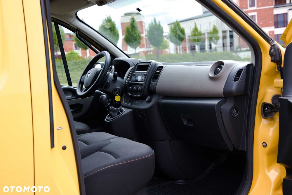 Renault Trafic L1H2 wysoki dach - 15