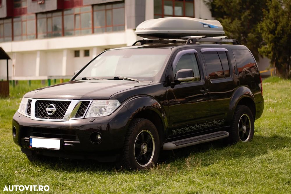 Nissan Pathfinder - 3