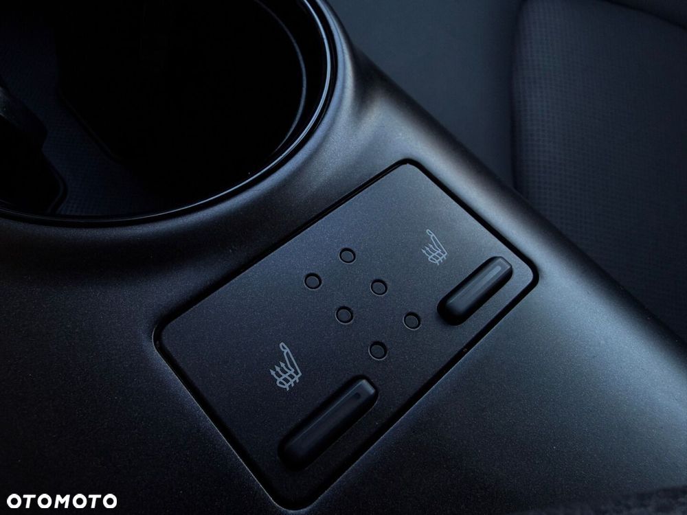 Toyota Camry 2.5 Hybrid Comfort CVT - 22