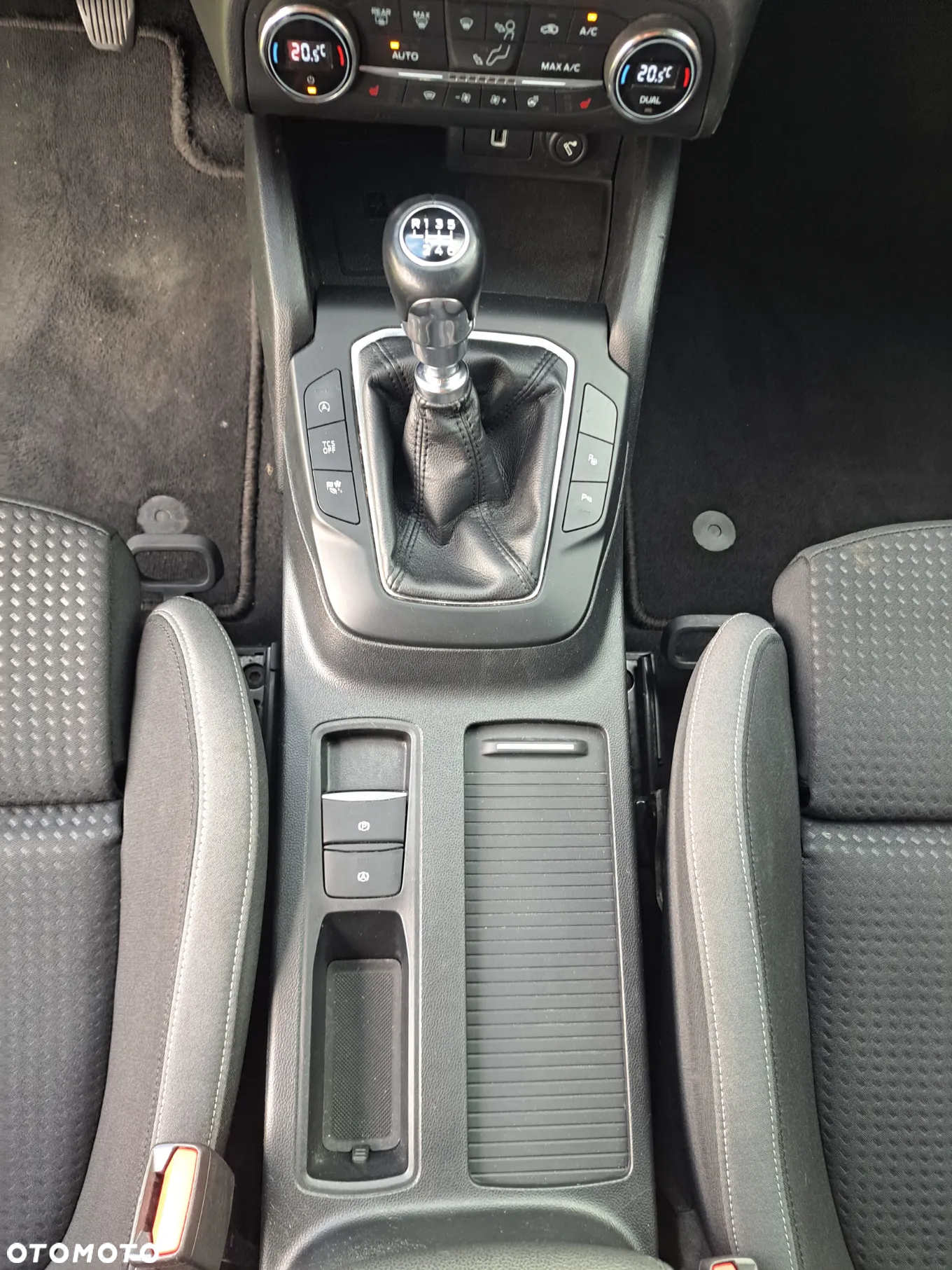 Ford Focus 2.0 EcoBlue Active Business - 8