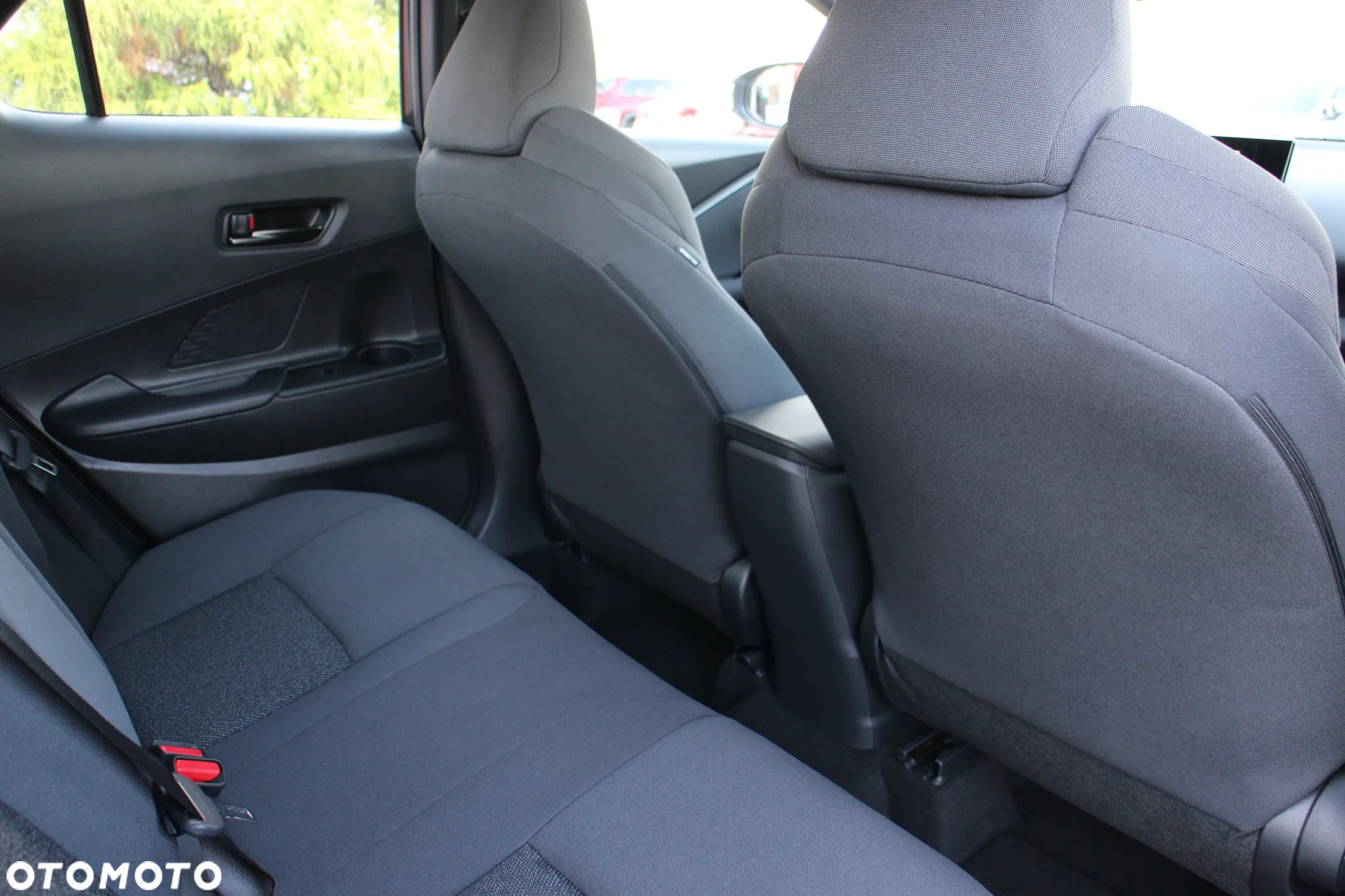Toyota C-HR 1.8 Hybrid Comfort - 16