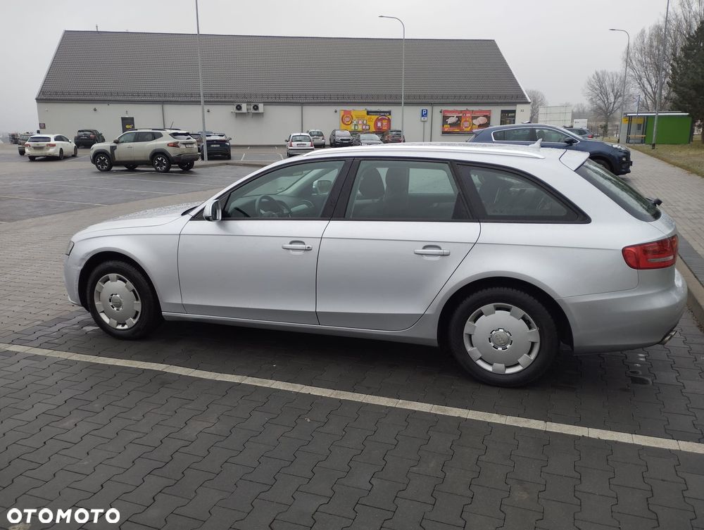 Audi A4 Avant 2.0 TDI DPF multitronic Attraction - 8