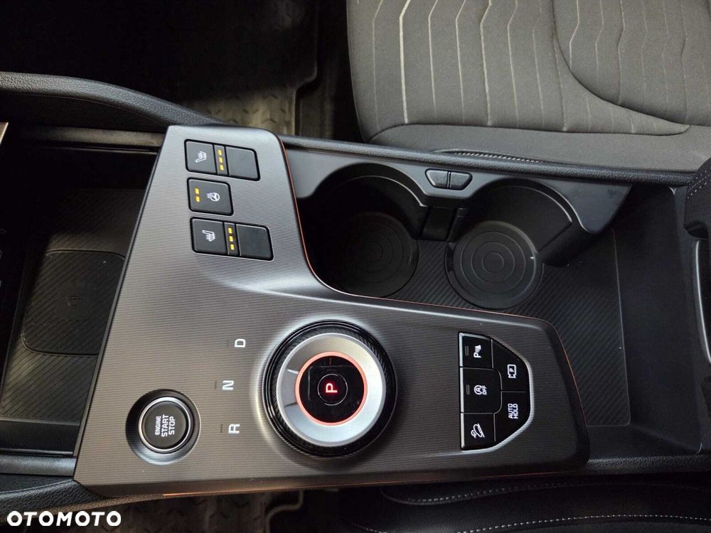 Kia Sportage 1.6 T-GDI HEV Business Line 2WD - 28