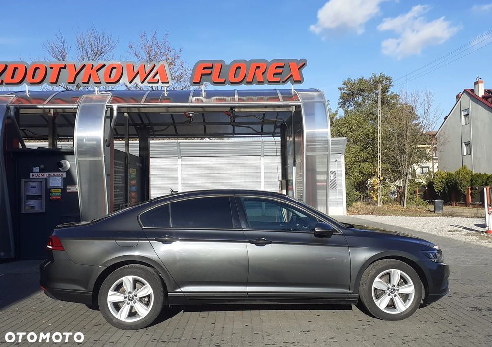 Volkswagen Passat - 6