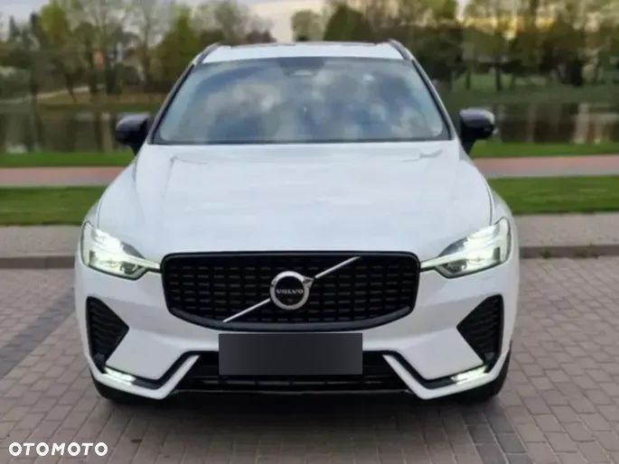 Volvo XC 60 B5 B AWD Plus Dark - 5