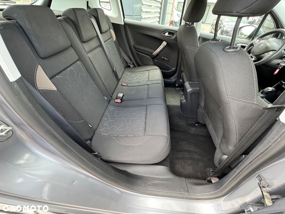 Peugeot 2008 1.2 Pure Tech Style - 20