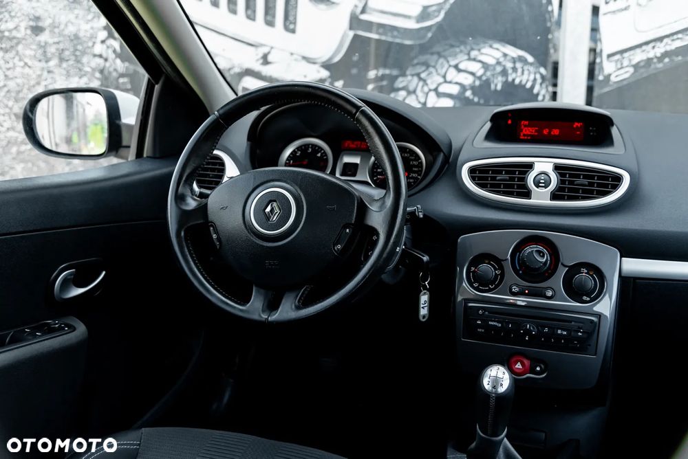 Renault Clio 1.5 dCi Luxe Dynamique - 31
