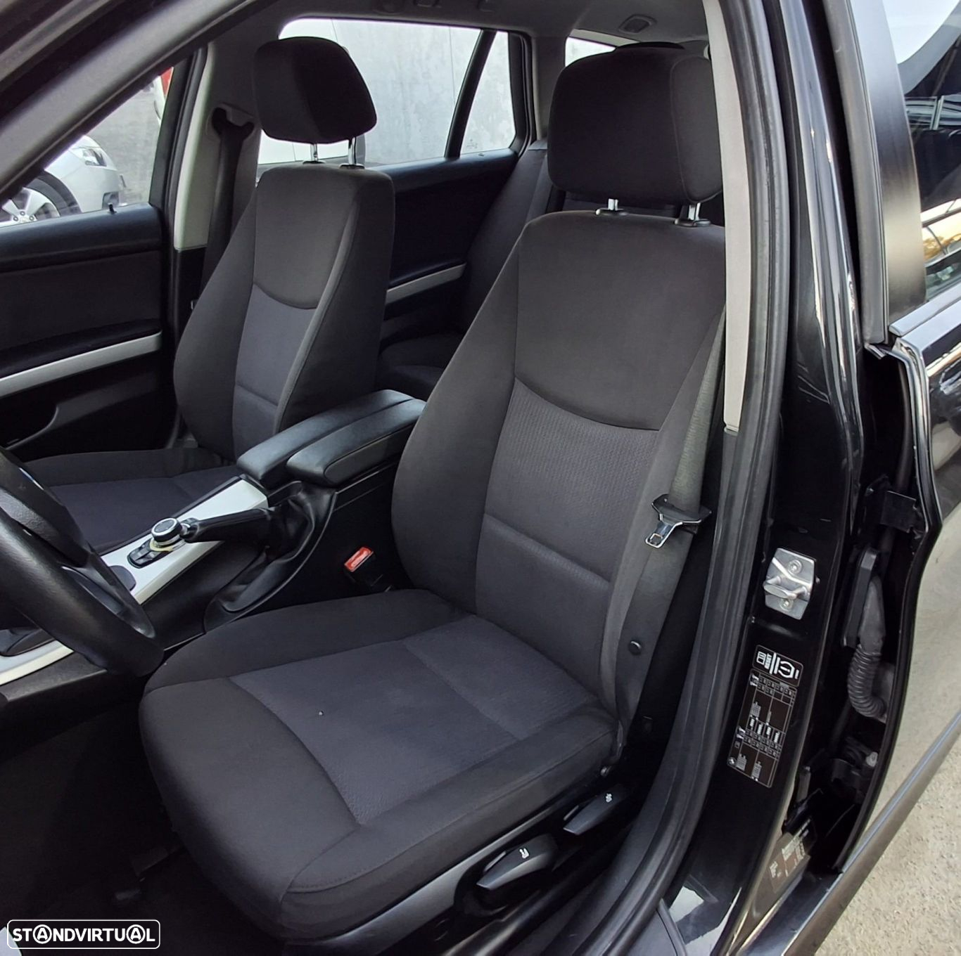 BMW 318 d Touring Navigation - 6