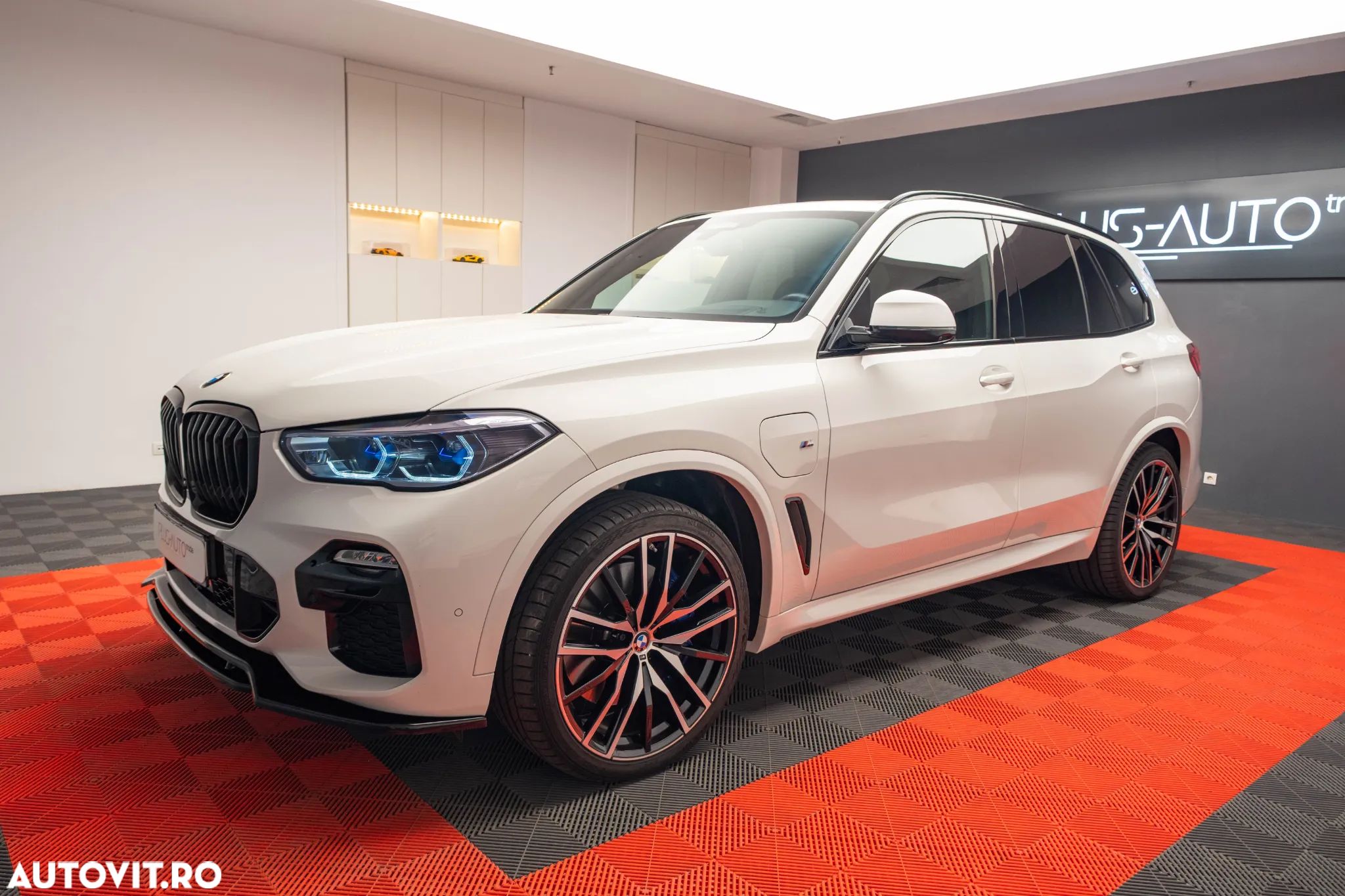 BMW X5 xDrive45e AT PHEV - 1