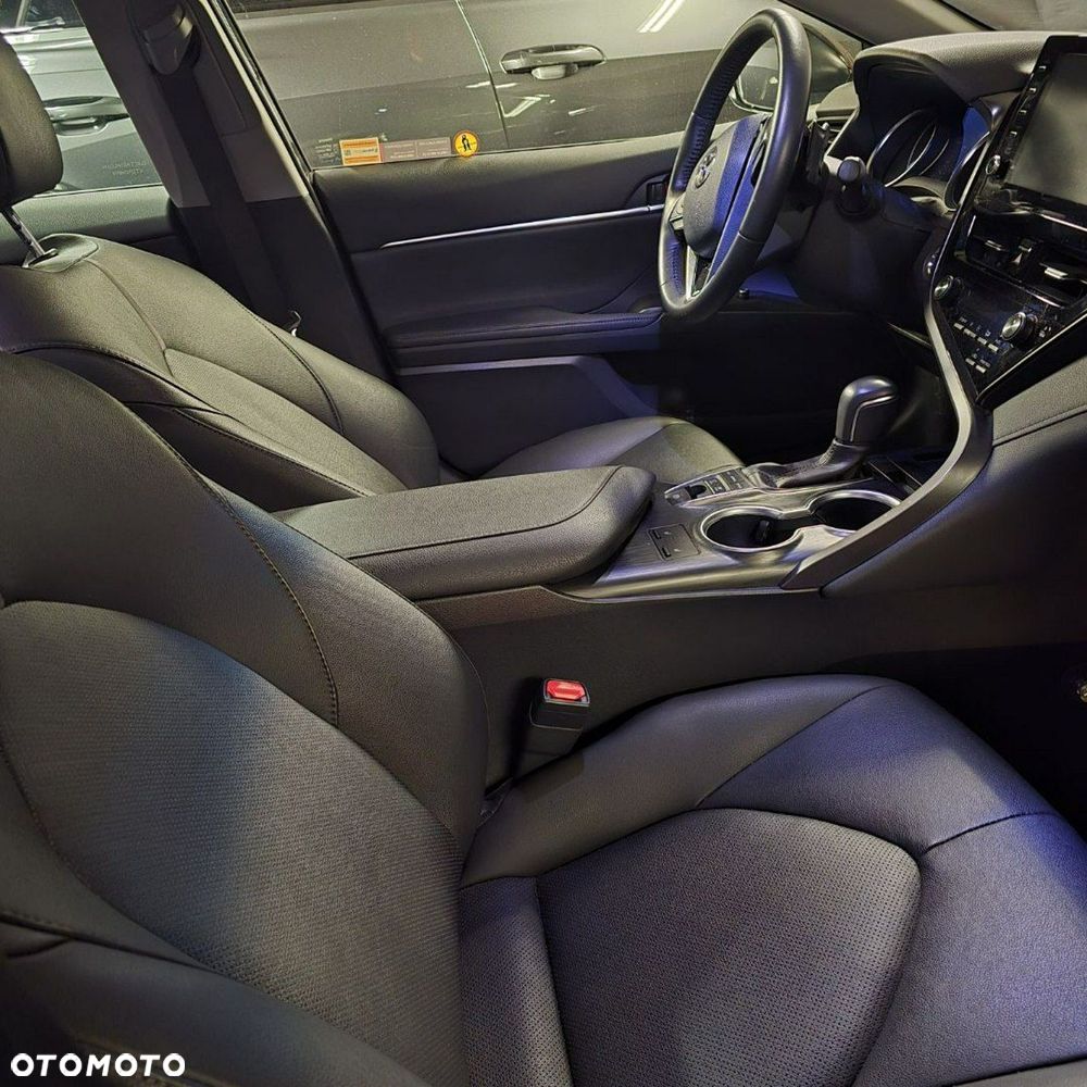 Toyota Camry 2.5 Hybrid Executive CVT - 13