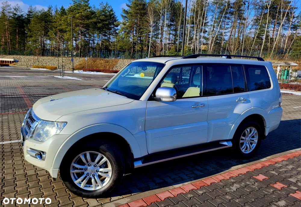 Mitsubishi Pajero - 28
