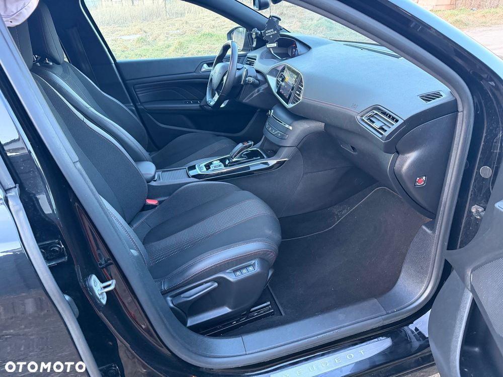 Peugeot 308 PureTech 130 GPF EAT8 Stop & Start GT Pack - 4